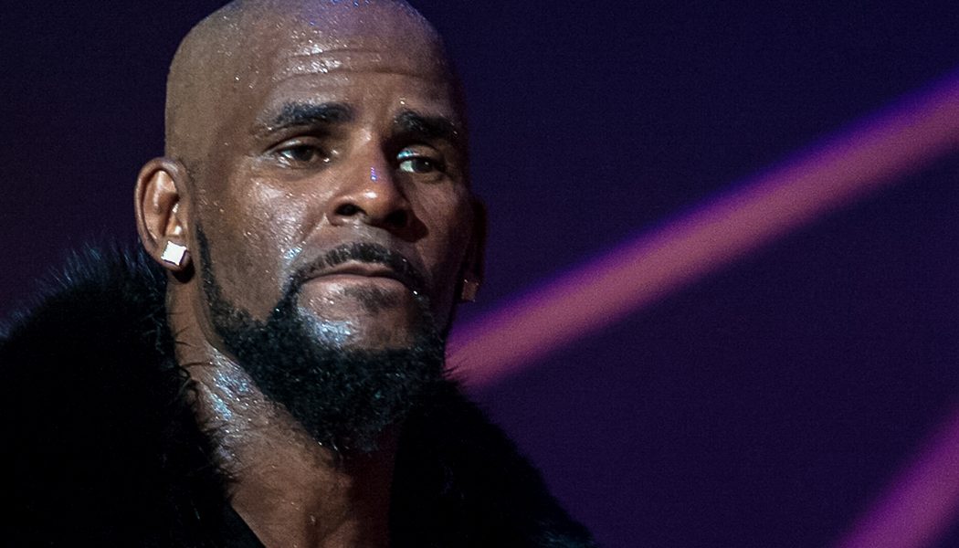 R. Kelly takes a moment to think about life