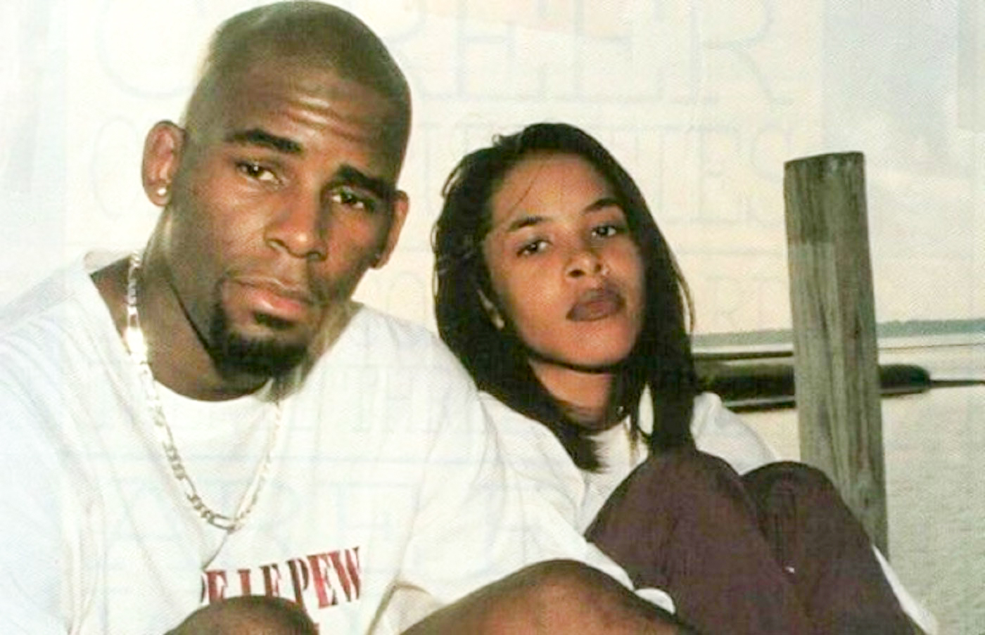 R. Kelly in a promo image with Aaliyah