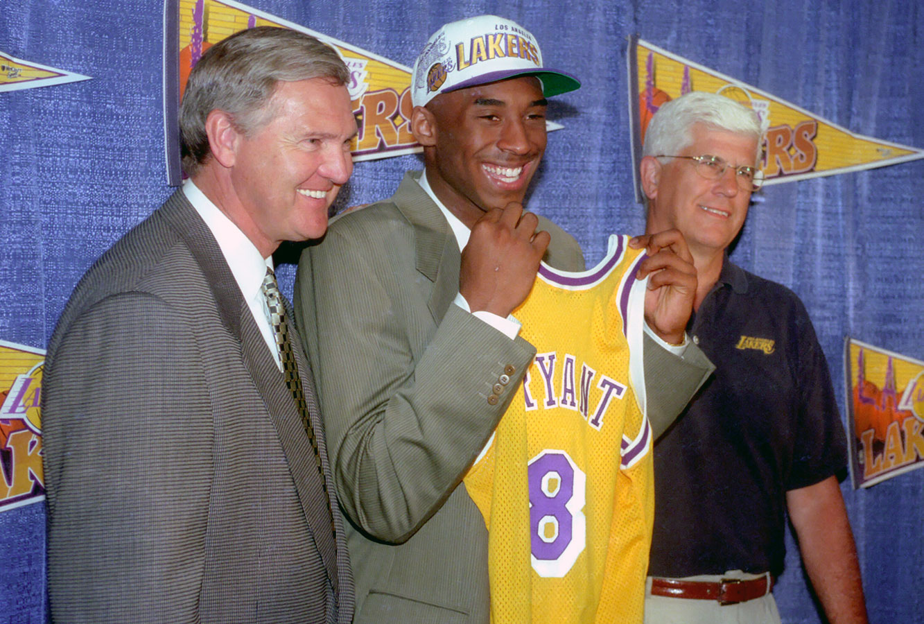 Kobe Bryant becomes a Laker