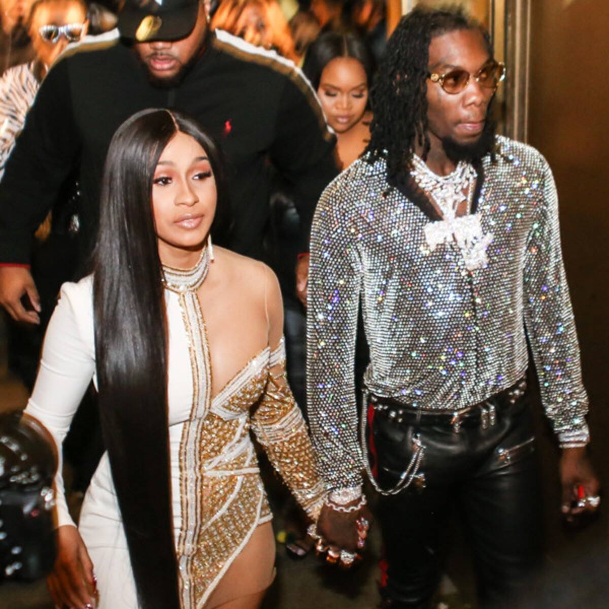 Cheating rumors pop up again after Offset tries to hide phone from ...