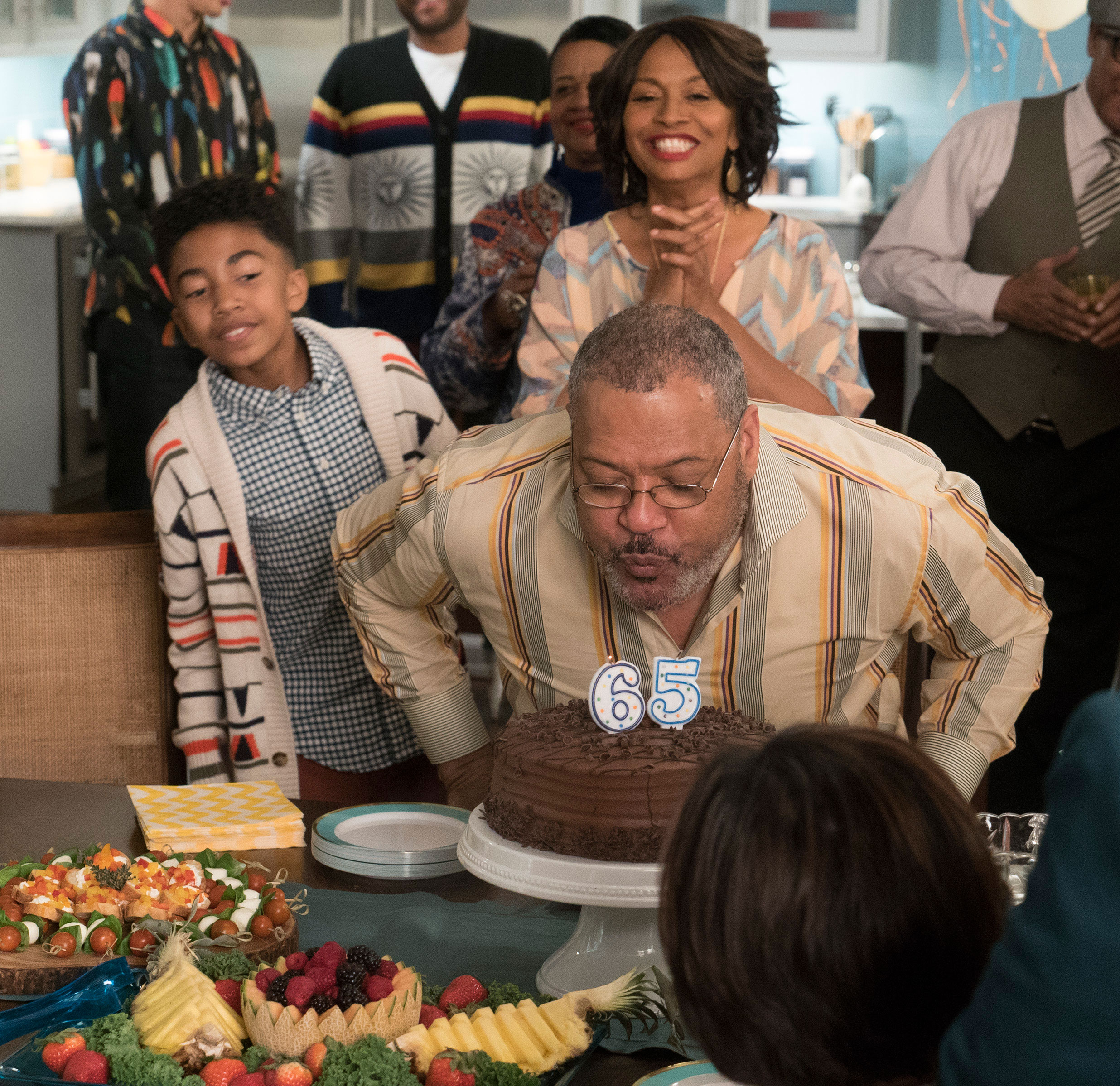 Laurence Fishburne and Jenifer Lewis, Black-ish